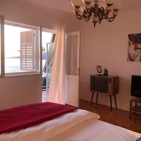 Maestral Apartman Omis