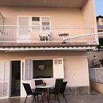 Apartment Maestral