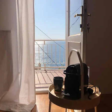 דירה Maestral אומיס