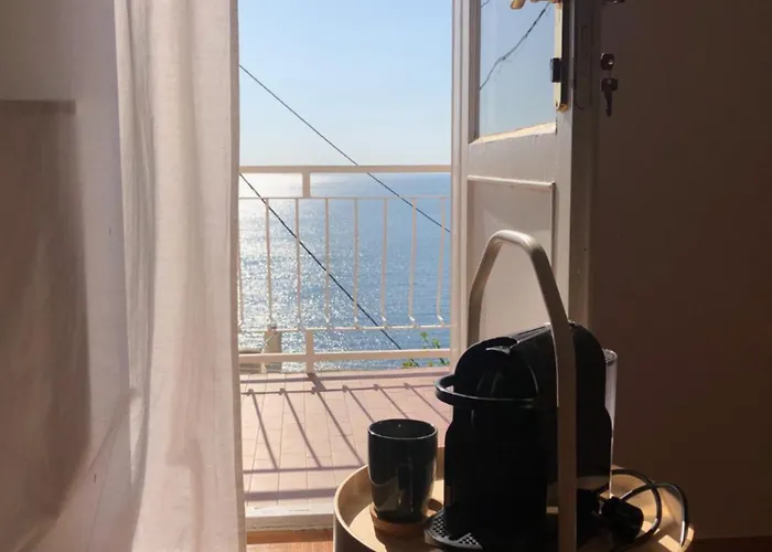 דירה Maestral אומיס
